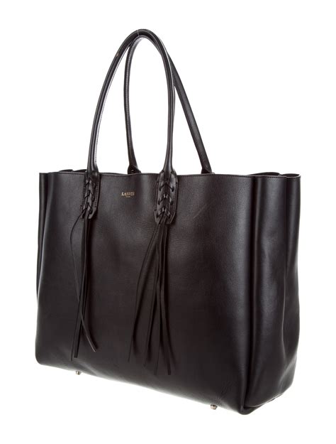 large tote shopper bag.